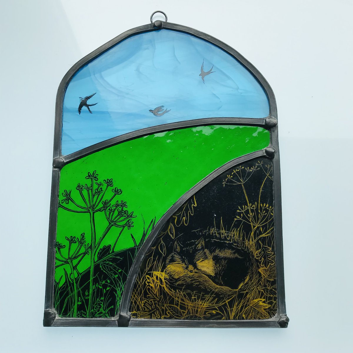 GlintLight's tweet photo. I love the stain glass panel it's worth a tweet on its own https://t.co/uBs6Eebfc2