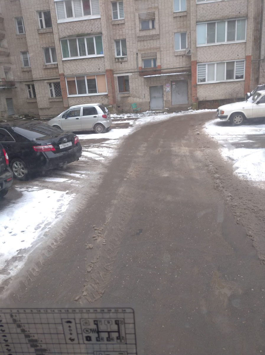 tulgilhoz's tweet photo. г. Тула, пос. Косая Гора, ул. Г.Горшкова, д. 14,14А, ул. Дронова 2/4: Механизированная уборка территории МКД от снега и наледи. @cityadmtula @Privadm @UATNTula @gilincp71 https://t.co/FTPjCtfThF
