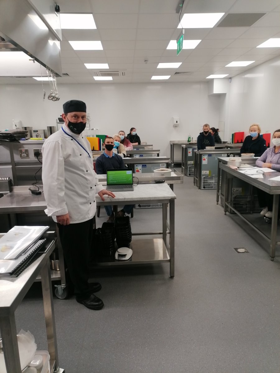 TipperaryETB's tweet photo. This week #TipperaryETB welcomed the first group of #CommisChefs into the #FurtherEducation & #Training Centre #Archerstown #Thurles.
A landmark occasion for training in the County, as this is the first time the Commis Chef Apprenticeship has been offered in Tipperary. https://t.co/iivSaKNBdY