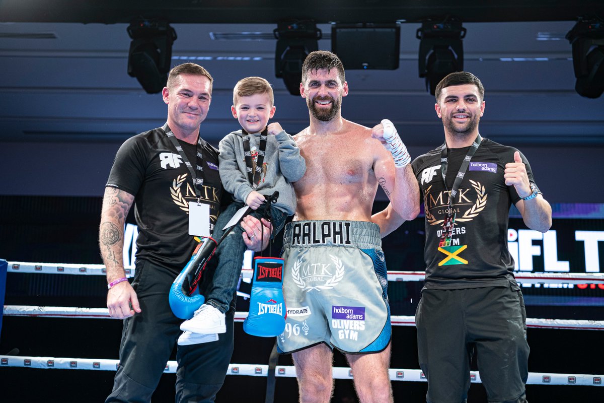 seddiqiboxing's tweet photo. A week ago today...
We took over #TheSpaceDXB and what a takeover over it was ππΌ
#D4GFightNight #WaseemBarrera #DubaiBoxing #RockyFielding #BadouJack #MuhammadWaseem https://t.co/OxijPelvoc