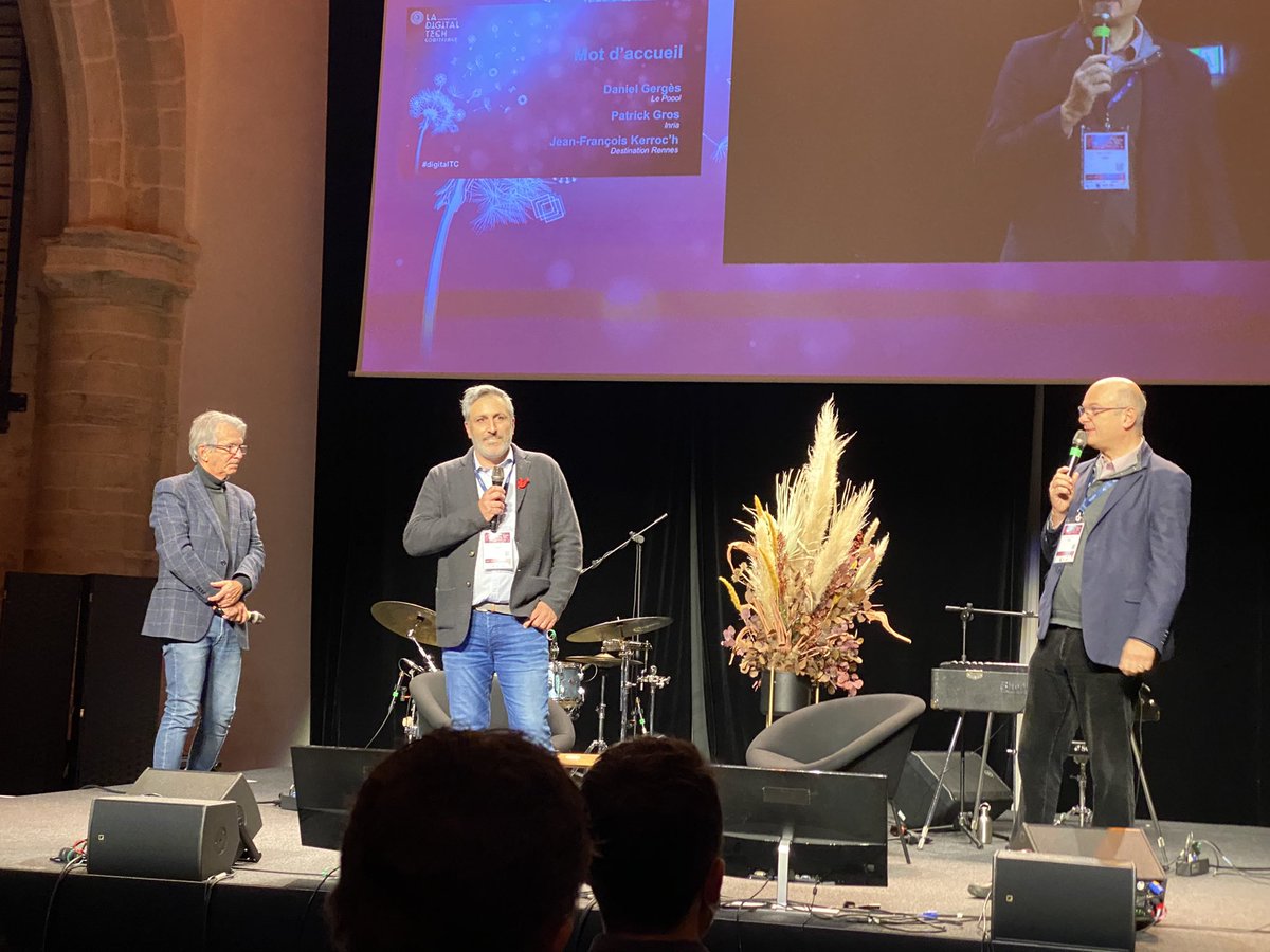StephaneBunouf's tweet image. Intervention enthousiaste et chaleureuse de @danielito pour lancer la #digitaltechconference. Et de rappeler les atouts du territoire: des réseaux qui travaillent ensemble et un territoire sur lequel on peut se projeter durablement pour y vivre. Bonne journée à tous! @Le_Poool