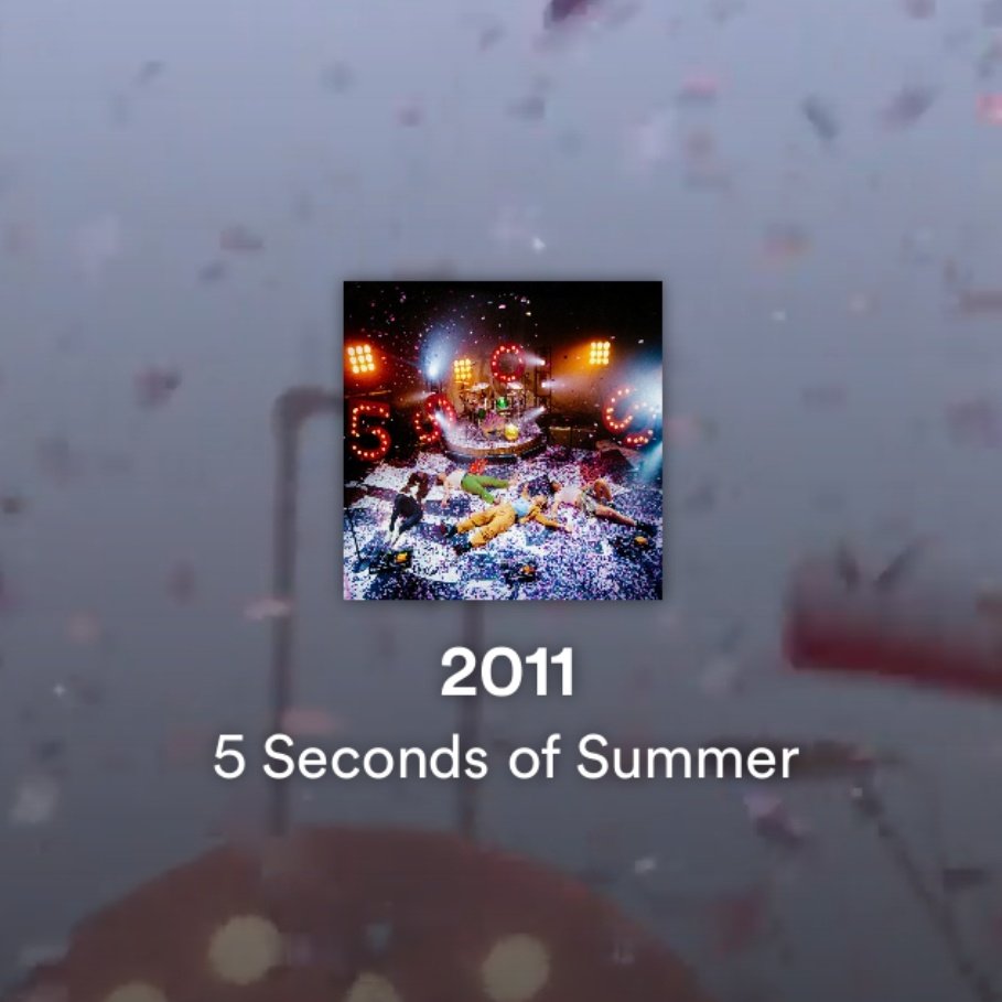 moosemooseyy's tweet photo. how to listen to 2011 by 5SOS properly https://t.co/8LmKCAgCOG