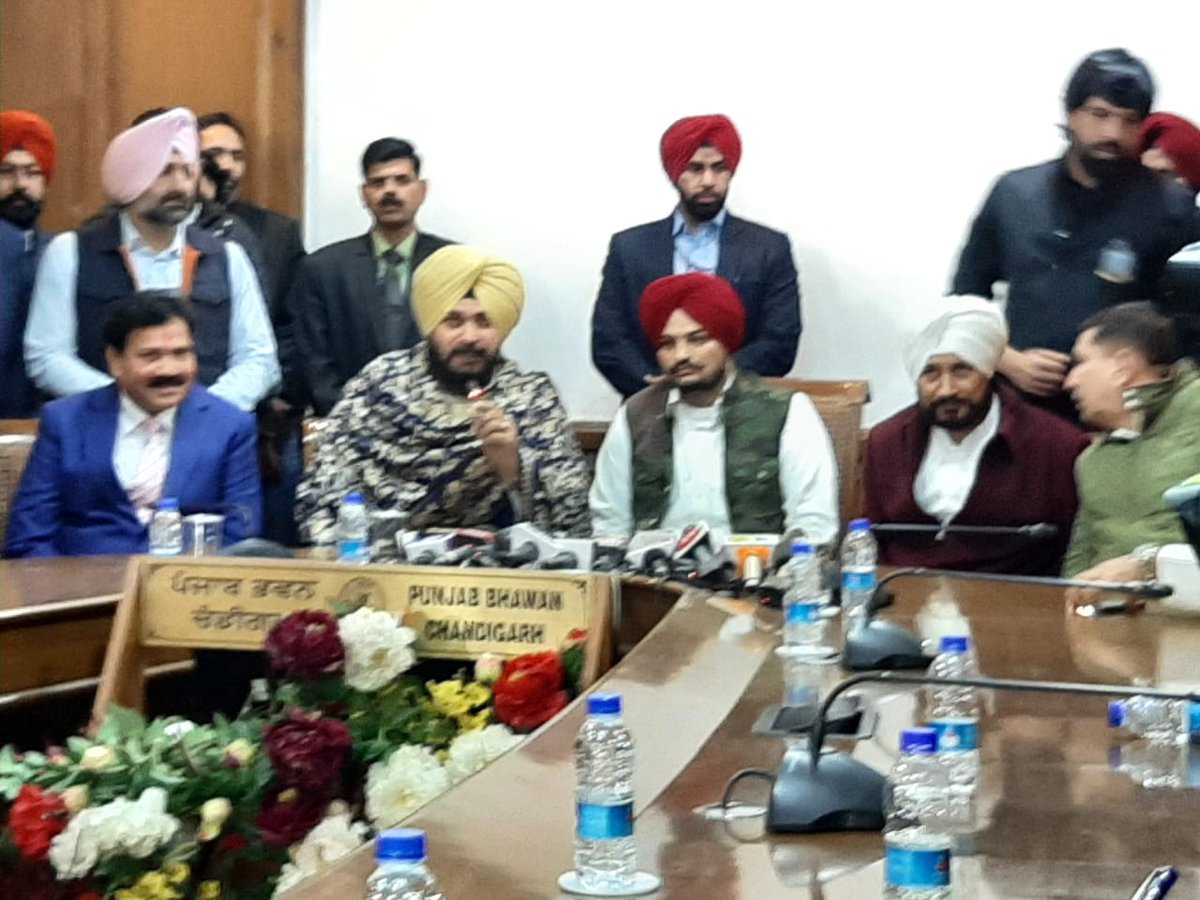 Shamindermahi16's tweet photo. Sidhu Moosewala officially joins Congress https://t.co/S9WDSavWdY