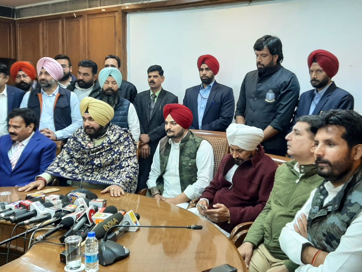Shamindermahi16's tweet photo. Sidhu Moosewala officially joins Congress https://t.co/S9WDSavWdY