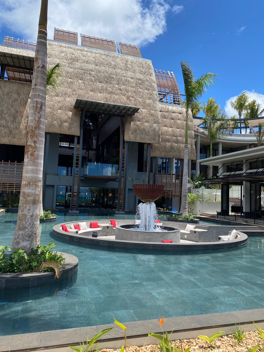 Jessicapook91's tweet photo. Located on the northern shores of Mauritius, @luxgrandbaie is the new flagship property for @luxresorts. If clients are looking for the WOW factor, they will find it here. From fresh seafood at Beach Rouge to pools overlooking the sea, the newly opened resort is sure to impress! https://t.co/8BAH60Crt4