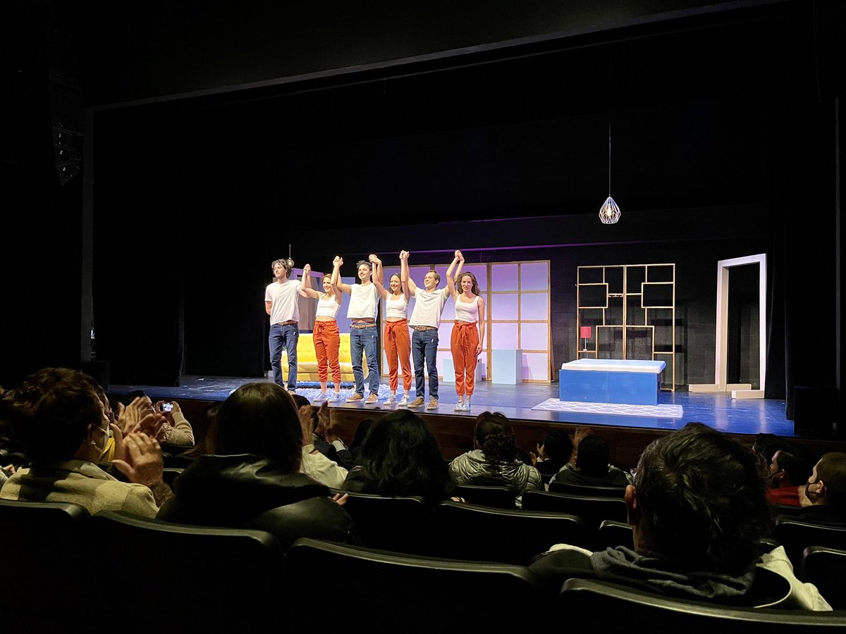 carochavezphoto's tweet photo. Muy tierna, simpática y refrescante comedia romántica. Me encantó. Mucho éxito @pia_watson @rixerax @florencedeblauve @lorenadelcast @enriquemontano1 y Juan Pablo Rocha @TeatroMilan @asidesimplemex #nochedeteatro #cdmx #laciudadquelotienetodo 🎭🇲🇽 https://t.co/wCv5Xi5DY9