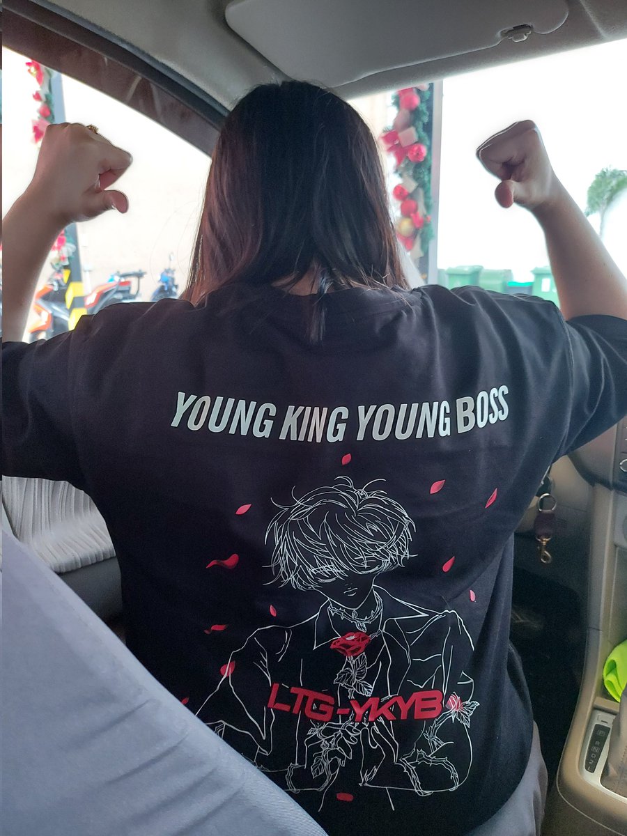 FrinCl99's tweet photo. Thank you @ninetyforseven for my LTG-YKYB shirt. Salute! 
#947FEEDBACKS https://t.co/XJxLjonMwX