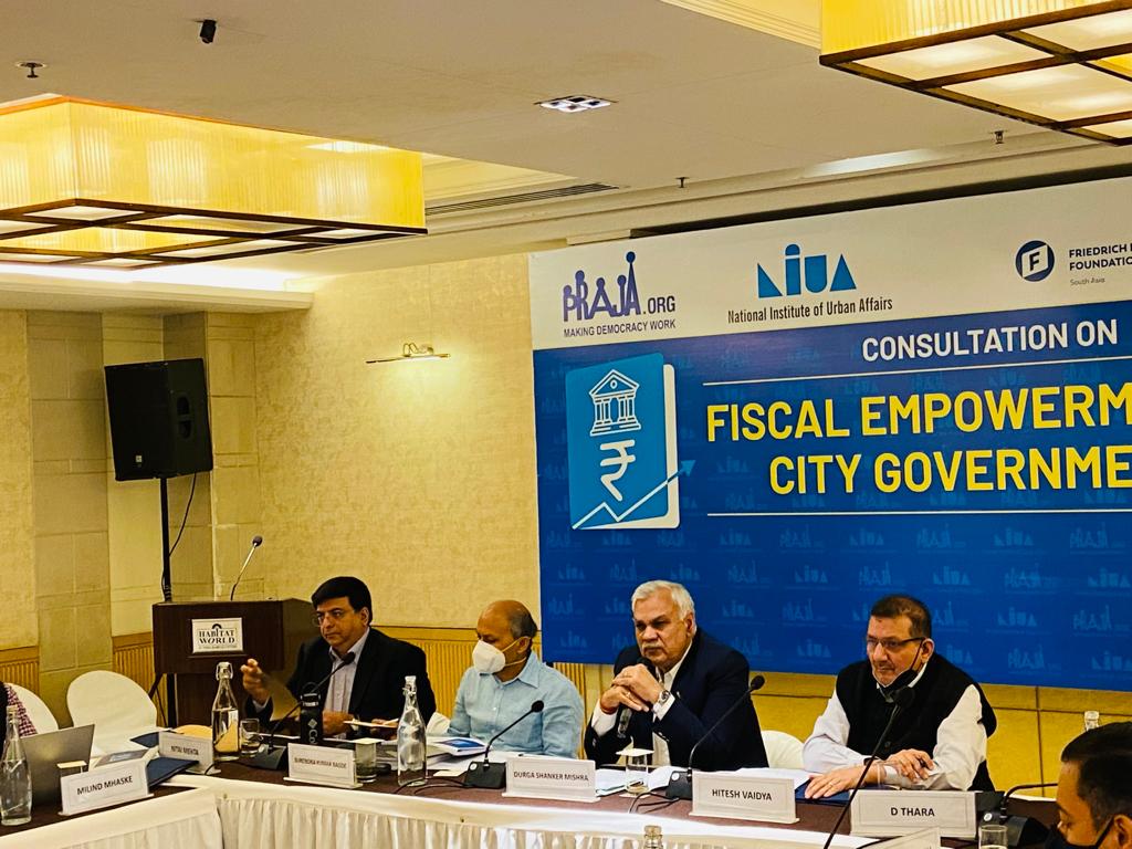 Prajafoundation's tweet photo. @Secretary_MoHUA, in 'Consultation on #FiscalEmpowerment of #CityGovernments' stated "#MunicipalCorporations lack of adequate financial strength. Reforms using fiscal tools like #MarketBorrowing, methods of #PropertyTax collection etc. need to be made going forward." https://t.co/JAziRtvcrs