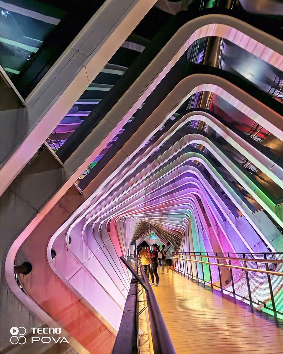 tecnoindonesia's tweet photo. Hasil foto yang indah, apalagi saat malam hari 😍
48MP AI Quad Camera dari TECNO POVA 2 memang gak perlu di ragukan lagi, apalagi fitur Super Night Mode yang bikin hasil foto di malam hari jadi bagus banget.
#MainTanpaBatas #POVA2 #TECNOPOVA2 #7000mAh #TECNOMobileIndonesia https://t.co/D8cKsyMWVN