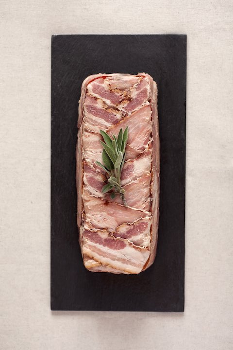 casaboix's tweet photo. Nuestro bacon ibérico cocido y ahumado, tu aliado en la cocina. https://t.co/UtJtvXEgaZ