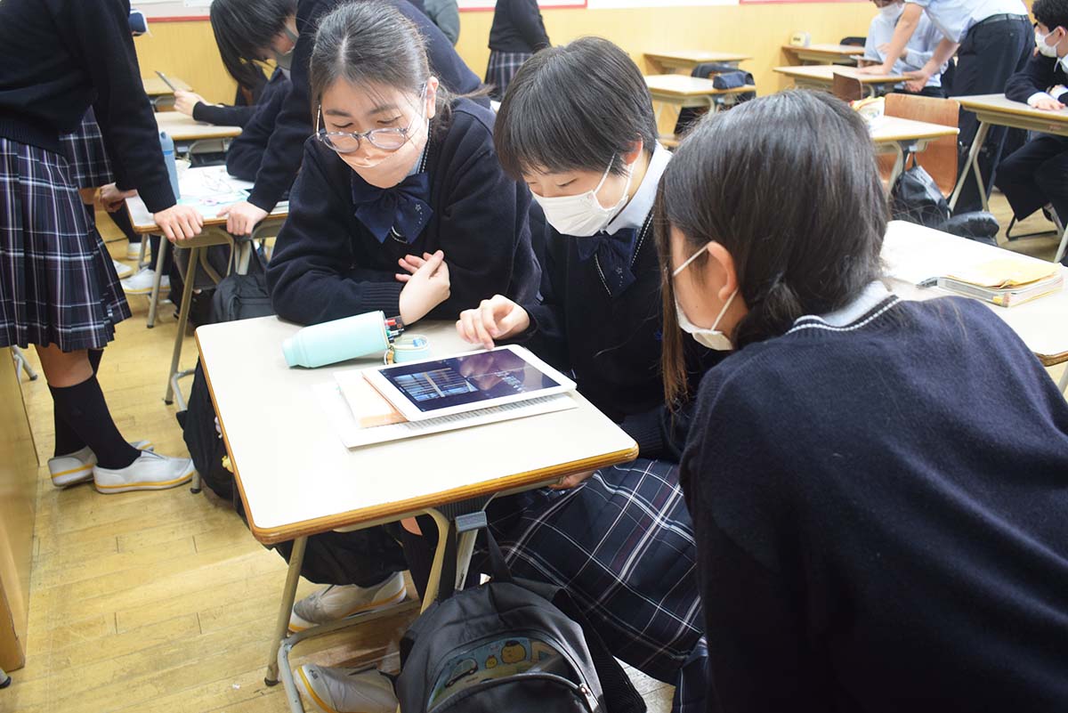 twiceplan's tweet photo. 【授業レポート〜淑徳巣鴨中学校】
淑徳巣鴨中学校2年生のLHRの時間で、自分たちの学校を題材にチームオリジナルの映像を制作する『ムービーワーク』の取り組みがスタートしました。

https://t.co/hlbe1vaxhA

#淑徳巣鴨中学校 #探究学習 #ムービーワーク #twiceplan https://t.co/nRBlPdgbiZ