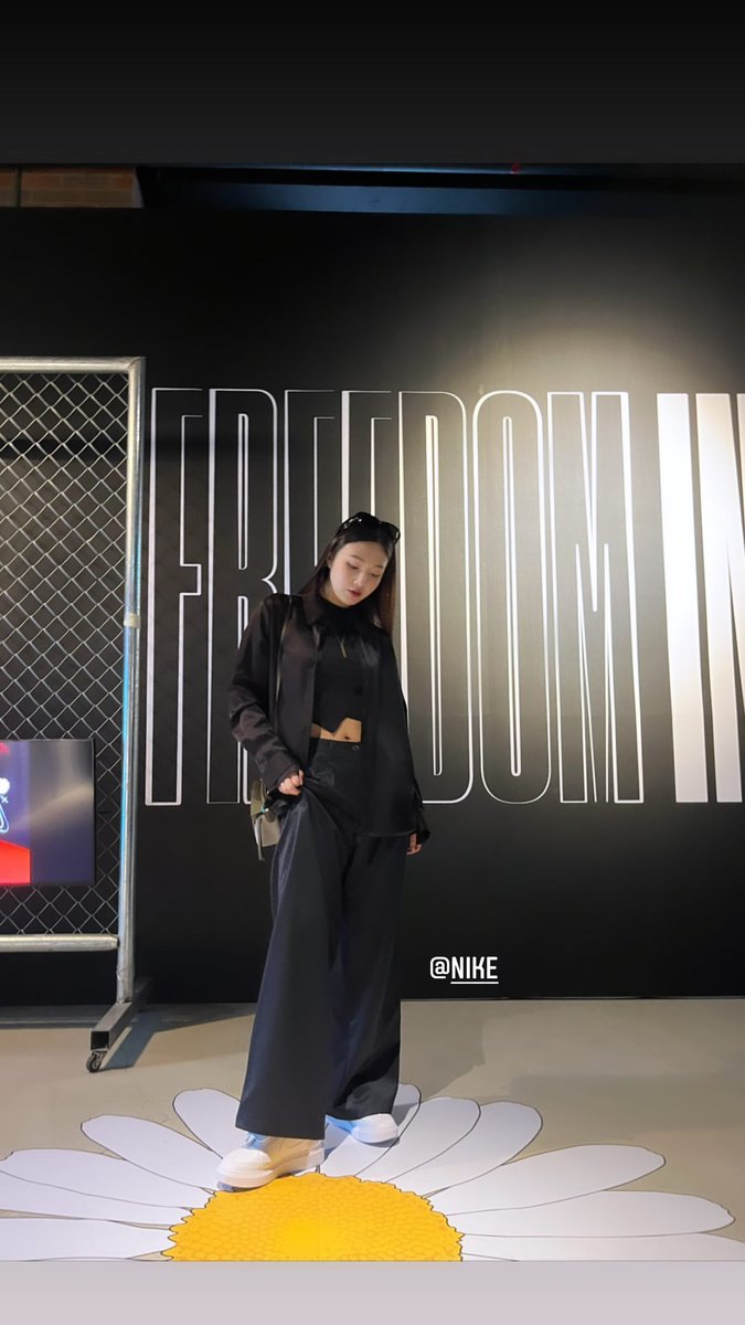 [INSTAGRAM STORY]

@.NIKE
instagram.com/stories/_imyou…

<a href="/RVsmtown/">Red Velvet</a>
#MAMAVOTE #redvelvet
#Joy #조이 #Queendom   
211203 · 14:26:21 KST