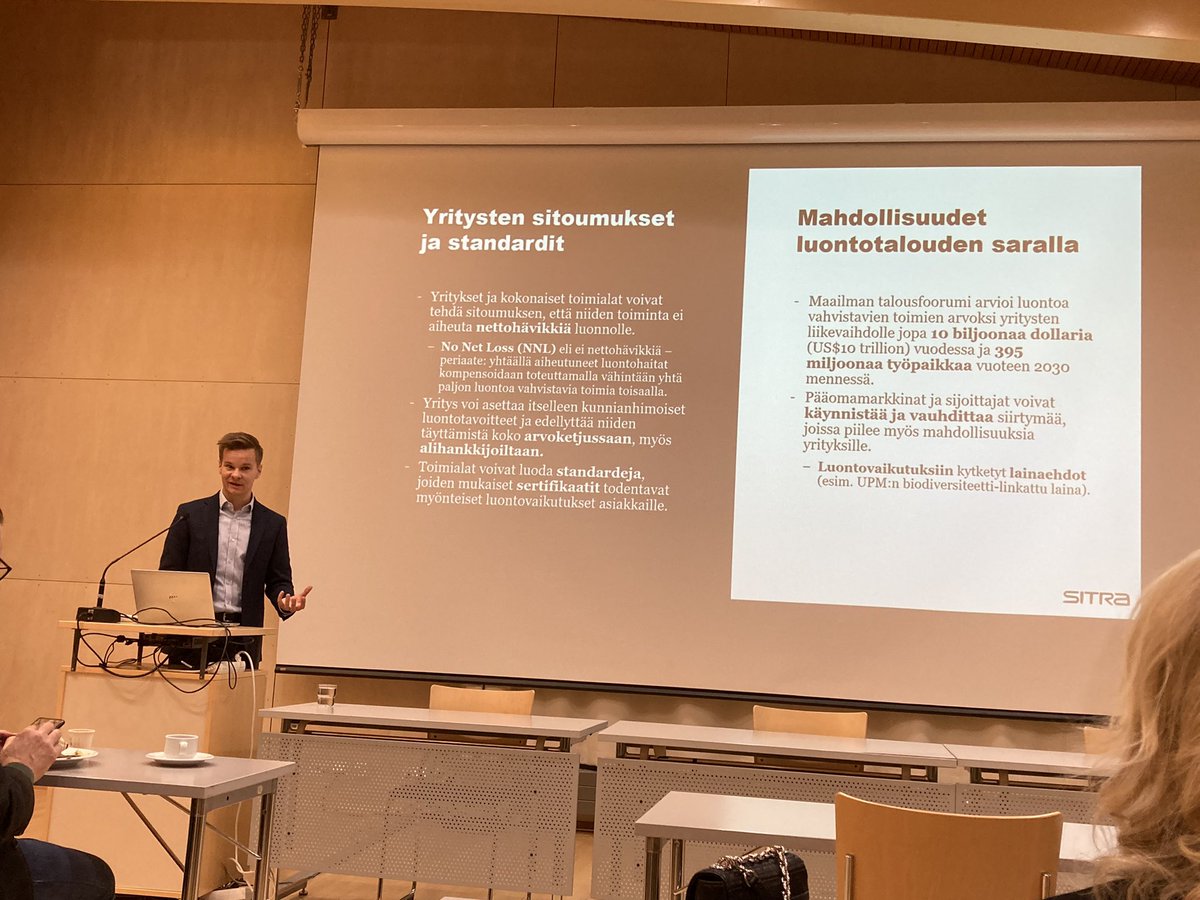 @GreenLahti2021 Yritysten tulevaisuusaamiaisella erinomainen esitys <a href="/MiikaKorja/">Miika Korja</a> kestävästä yhteiskunnasta ja siitä kuinka, yritykset ovat elintärkeässä roolissa sen rakentajina. 🚴🏻‍♂️🚎🚶🏻‍♀️🚓🚊🚟⛽️🏫🏢🚶🏼🛣🌱 <a href="/SitraFund/">Sitra</a> #Lahti #ympäristökaupunki #yrityskaupunki