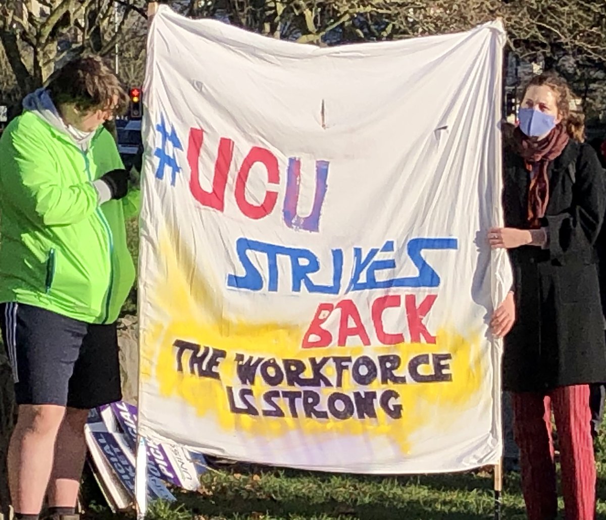 💜💕🪧✊🏾✊🏼✊🏿✊🏽✊🏼🪧💕💜

GOOD MORNING @UCU STRIKERS!!

Day 3 of #UCUstrike for decency!

💥 There is power in our union!💥

❌Uni “leaders” are wrong 
✅Together we are strong

We strike because we all deserve better than this!

#UCUstrikesback #UCUstrikes #OneOfUsAllOfUs