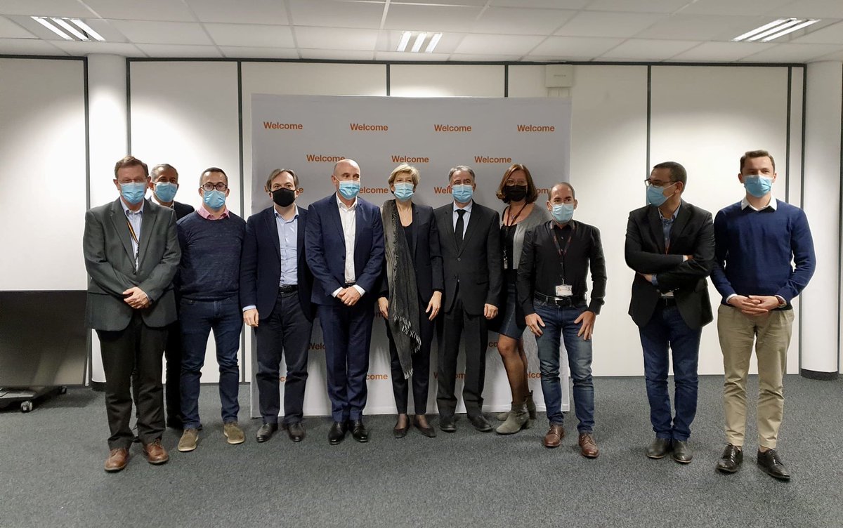 leduyann's tweet photo. Pour la venue à #Strasbourg de @fabiennedulac le comité de la maille #Alsace lui a présenté sa feuille de route, ses actions au service de la 😄 de nos clients et de la présence territoriale d’ @orange et son influence. Merci ainsi @LudovicGuilcher pour échanges et vos conseils👍 https://t.co/leSrQ9jn9X