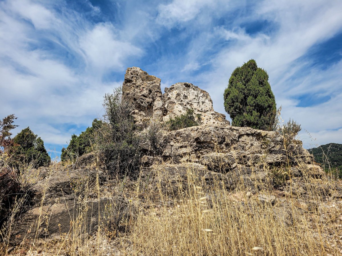 javix's tweet image. #BonDia. El "Castillico" de El Tormo. Pedania de #Cirat #AltMillars
