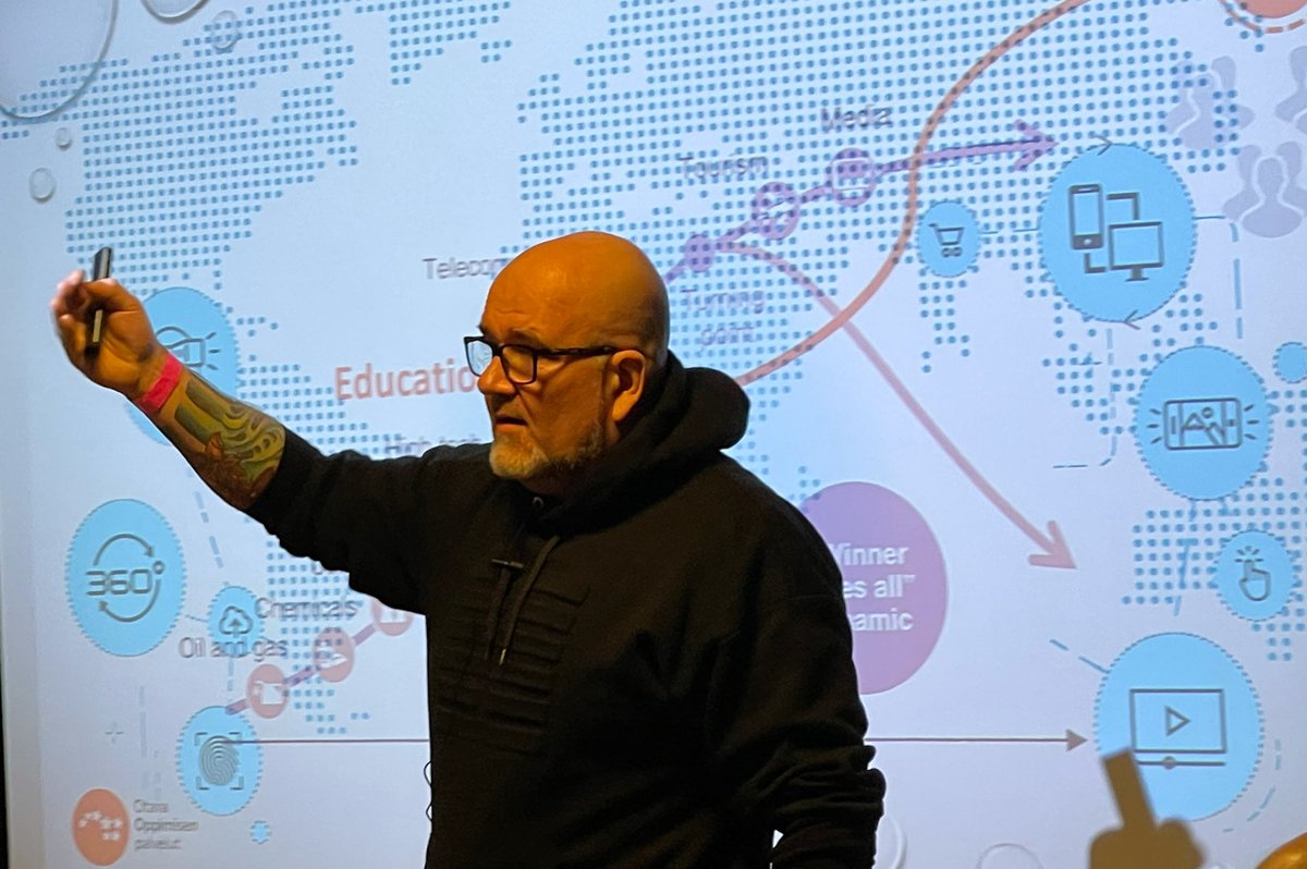 maisteri69's tweet image. Luennolla.
#ITK2021 @OtavaOppiminen @pelkonen