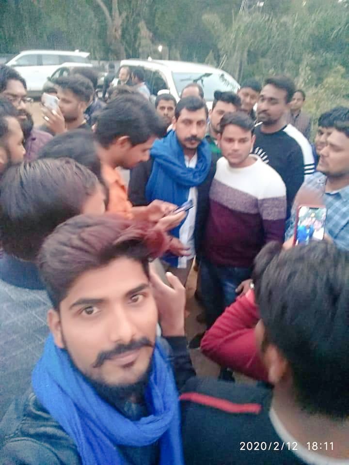 katariya_07's tweet photo. मेरे आदर्श बड़े भाई चंद्रशेखर आजाद जी को जन्मदिन की बहुत-बहुत बधाई एवं मंगलकामनाएं। तथागत गौतम बुद्ध जी की कृपा बनी रहे आप हमेशा मुस्कुराते रहिए अपने समाज के हक के लिए लड़ते रहिए संघर्ष करते रहिए
@BhimArmyChief @ASP4Delhi_ @HimanshuValmi13 @abhijatav07 @ASP4UP #katariya07 https://t.co/Vnb7Y85Jtk