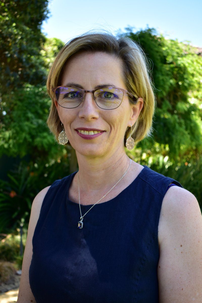 Congratulations to Ms Laura Wimsett who has been awarded an Australia-Indonesia Institute (AII) 2021 Indonesian Language Teaching Award. The award is presented in recognition of her excellent service to Indonesian studies. What a lovely way to end the year!