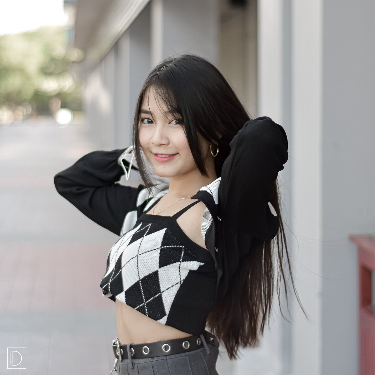 sthuhtet5's tweet photo. In frame - baoxuan_xuan

#portraitphotography #lightroom #ootd #ootdmyanmar #cute #Myanmar #Burma #asian #asiangirls #siimaginations #myanmargirls #mandalay #visual #portrait #naturallight #theguyĐ #burmesecreative https://t.co/jMPYQk3beK