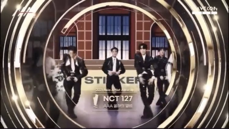ilonaapinky's tweet photo. 2020 album of the year nct 2020 and now 2021 sticker nct 127
congrats you all are great and deserve it🥰💚💚
#Sticker_AlbumOfTheYear
#nct #NCT127 #AAA2021 https://t.co/NLvAqrVndj