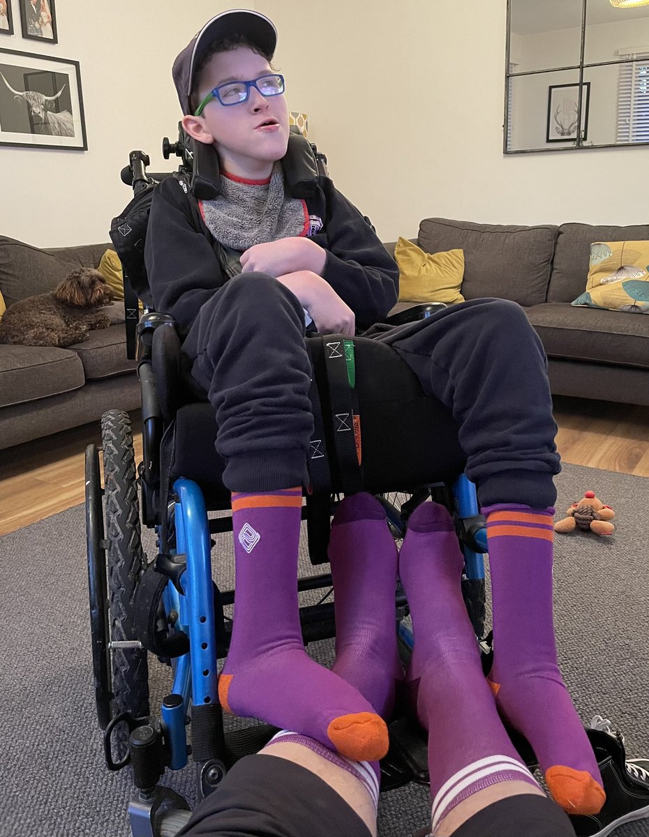 Purple socks today for International Day of Persons with Disabilities 💜#IDPD2021 #DisabilityInclusion #PurpleSockDay @ParallelGlobal @bam_clothing