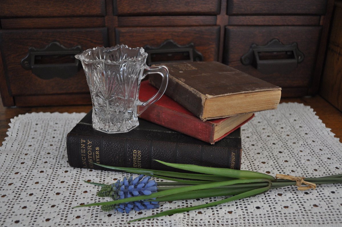 janntcoles1's tweet image. Excited to share this item from my #etsy shop: Studio Nova Country Flair Creamer Crystal Rose Star Mikasa 3.5" #vintagemikasa #glasstableware #glasspitcher #vintagecrystal etsy.me/3Dox37w