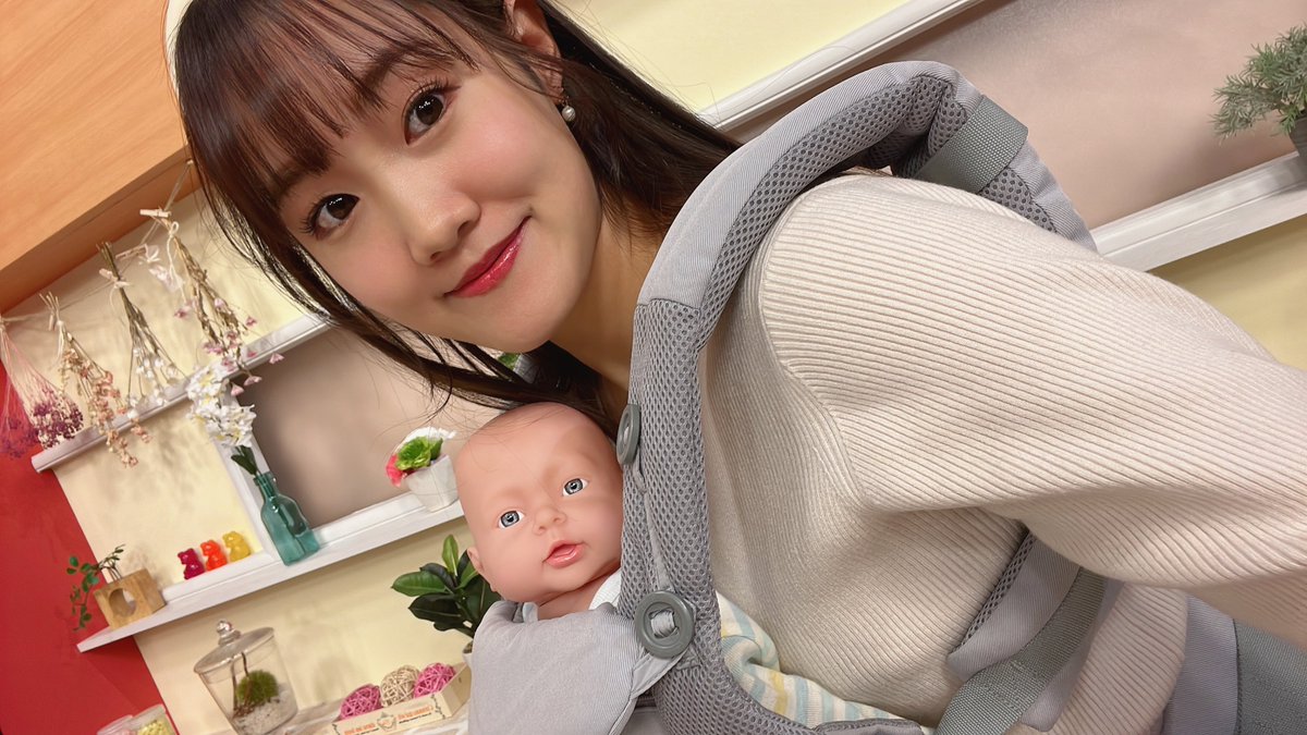 etime_bss's tweet photo. 【後出し #etime 】美音です！ 本日は本当にいろんなことにチャレンジさせていただいた放送となりました！しめ縄作り、おすすめ商品プレゼン、ベビーダンスなどなど、盛りだくさんの1時間ありがとうございました！e太郎と私の縦長写真は｢俺の嫁｣という感じで待ち受けにもオススメです👪  #BSSテレビ https://t.co/tiVKRhBbCA