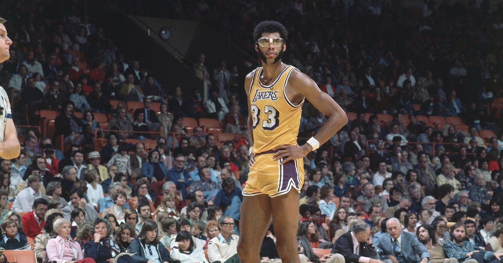 Kareem Abdul-Jabbar, Lakers 1975-76 Media Guide