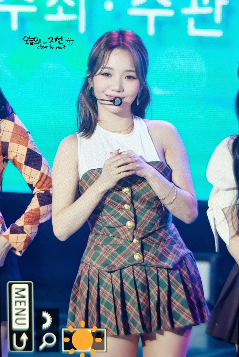 Close_to_jisun's tweet photo. 211203 우리 지선이 좋앙 😺 #노지선
#RohJisun
#fromis_9
#프로미스나인 https://t.co/RXU1A1uCq5
