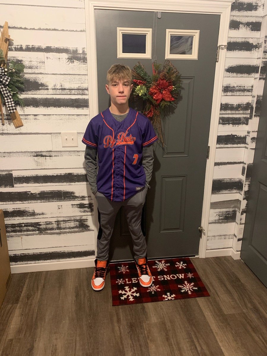 MarkGalich's tweet photo. @CbusTravelball  Prayers to the Sparks family from Nico of the Pickerington, Ohio Big Katz Baseball Club. #ForJacksonSparks https://t.co/gcuLGNC5cl