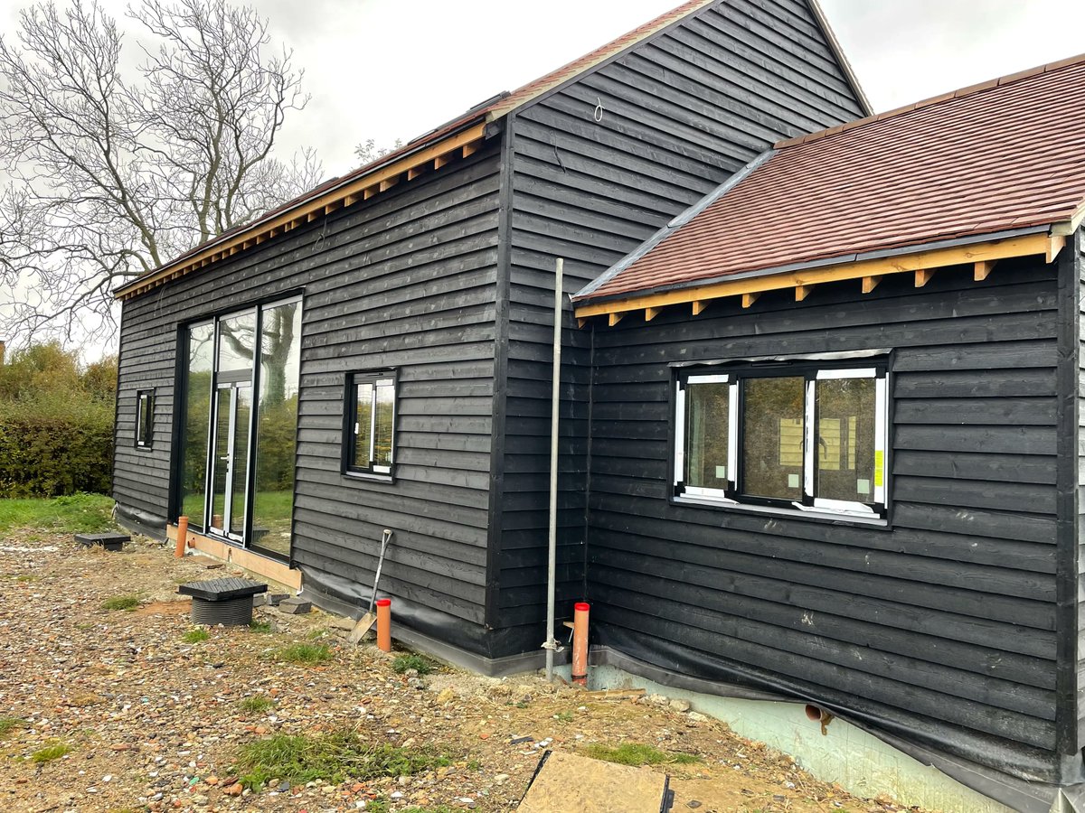 BlinkArch's tweet photo. Work is well underway on this new open plan barn style dwelling in Woodchurch. The construction uses insulated concrete formwork (ICF) for the walls and will feature a central spiral staircase to the upper bedrooms offering amazing views over the surrounding countryside. https://t.co/tpOivqDbui
