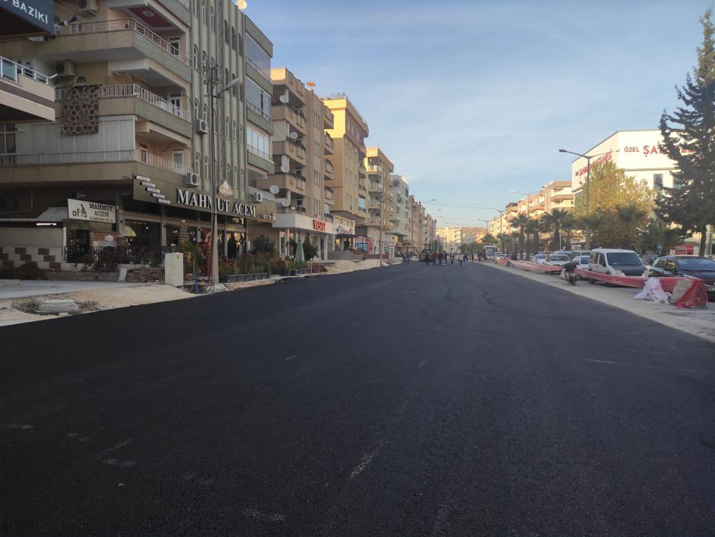 sbbfenisler's tweet photo. Haliliye İlçesi Ulubatlı Mahallesi Yunus Emre Caddesi Asfalt serim çalışması tamamlandı..Hayırlı olsun

@zabeyazgul https://t.co/qaOtZmcfW2