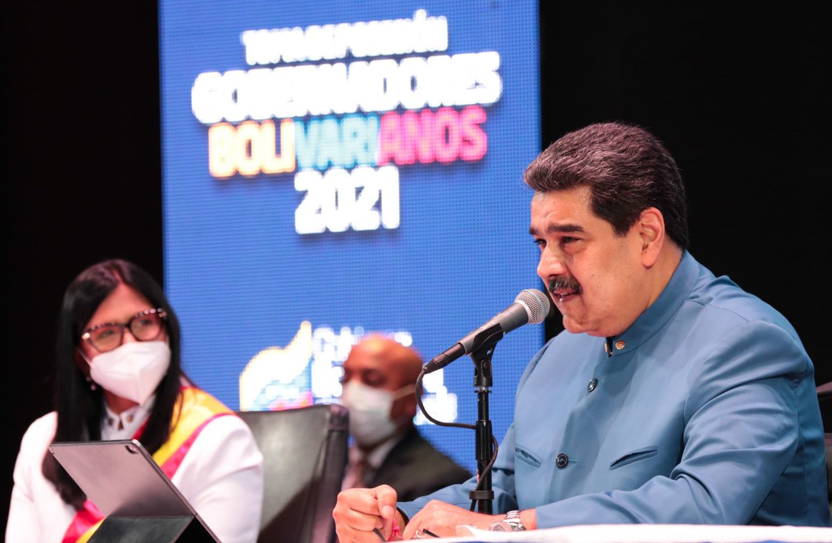 ViceVenezuela's tweet photo. #Enterate || Venezuela se enrumba hacia una nueva etapa de crecimiento nacional, indicó el Jefe de Estado, 
@NicolasMaduro.

#4Dic  

Más detalles aquí: https://t.co/tbD6kF8XRM https://t.co/PZKbu2Jehi