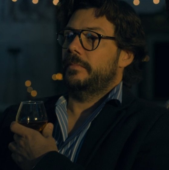 ay comisario donde habras quedado cai en depresion