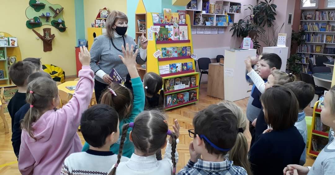 Бібліотека Усенка tweet media