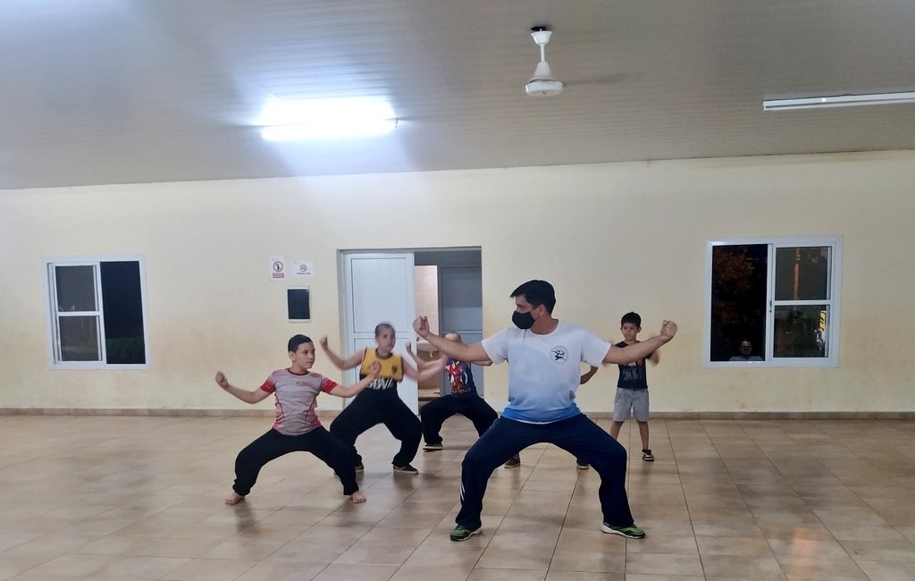posadasdeportes's tweet photo. La Escuela Municipal de Wushu lleva adelante sus clases gratuitas, en el S.U.M del B° Divina Providencia, los días martes y jueves de 19:00 a 21:00 Hs, para los que se inician en el deporte y los miércoles de 19:00 a 21:00 Hs, para el nivel más avanzado.
#PosadasLindaDeNuevo https://t.co/k370u4FAHX