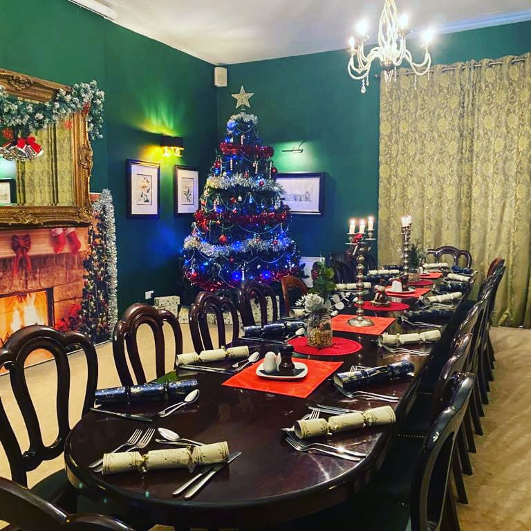 Fox & Hounds tweet media