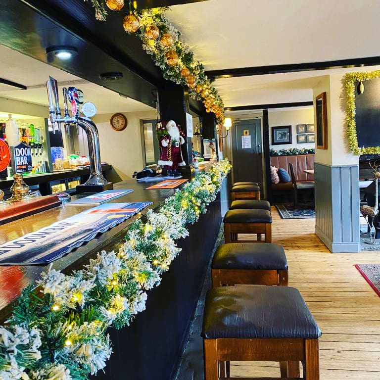 Fox & Hounds tweet media