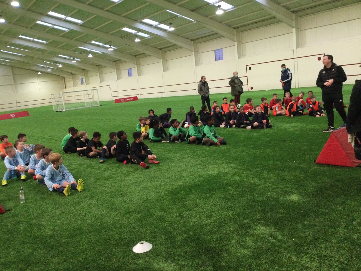 PERiverView1's tweet image. Well done to our year 4 football team who took part in the Manchester United tournament yesterday at The Cliff. They had a brilliant time 😀⚽️ @MU_Foundation