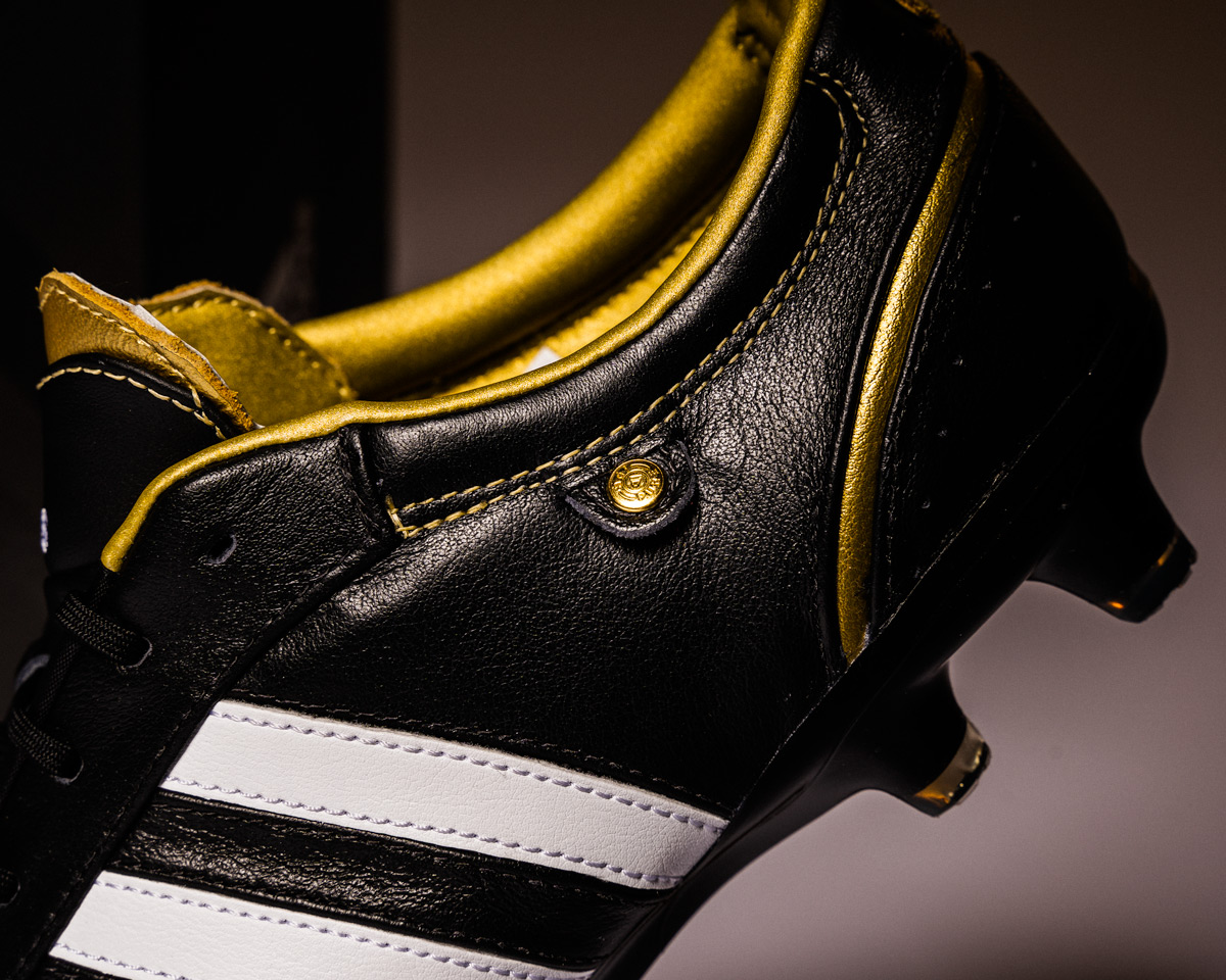 futbolemotion's tweet photo. Clase y discreción trabajando de la mano.
@adidasfootball Adipure Legends Pack.
Enlace a compra 🔗 https://t.co/5R5opgh3g4
--
#adidasfootball #adipure #FutbolEmotion https://t.co/dCaV61b3o4
