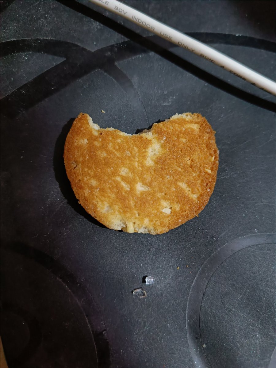 timmykansal's tweet photo. Height of consumerism and brand loyalty for huge brands like Unibic. Today my little sister almost swallowed 2 shards of glass in a packed Unibic biscuit. She got her mouth also cut and had vomitted. I tried contacting on Unibic consumer care number ( alas both are not working) https://t.co/zPbB5cApN5