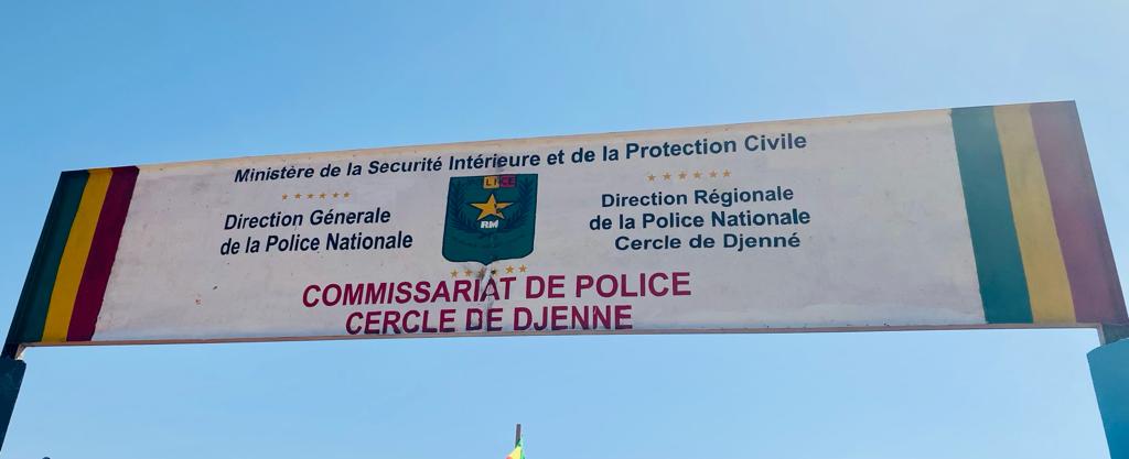 INAUGURATION CE MATIN DU COMMISSARIAT DE POLICE DE DJENNE PAR LE MINISTRE DE LA SÉCURITÉ ET DE LA PROTECTION CIVILE, LE COLONEL- MAJOR DAOUD ALY MOHAMMEDINE
 UNE RÉALISATION  RENTRANT DANS LE CADRE DU PROSMED