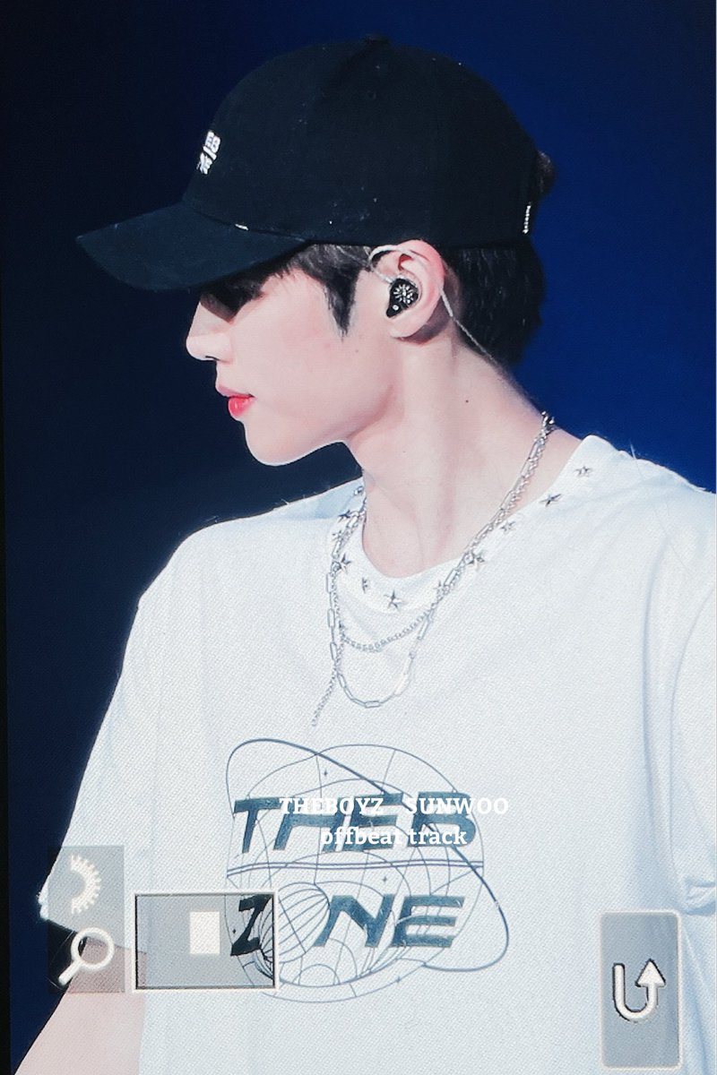 offbeat_track's tweet image. 211203 선우 볼캡 필승조합✊🏼 #선우  #sunwoo #ソヌ $unwoo