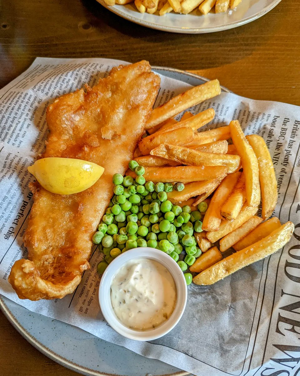 Sneaky pub lunch 
#pub #fish #pie #beer