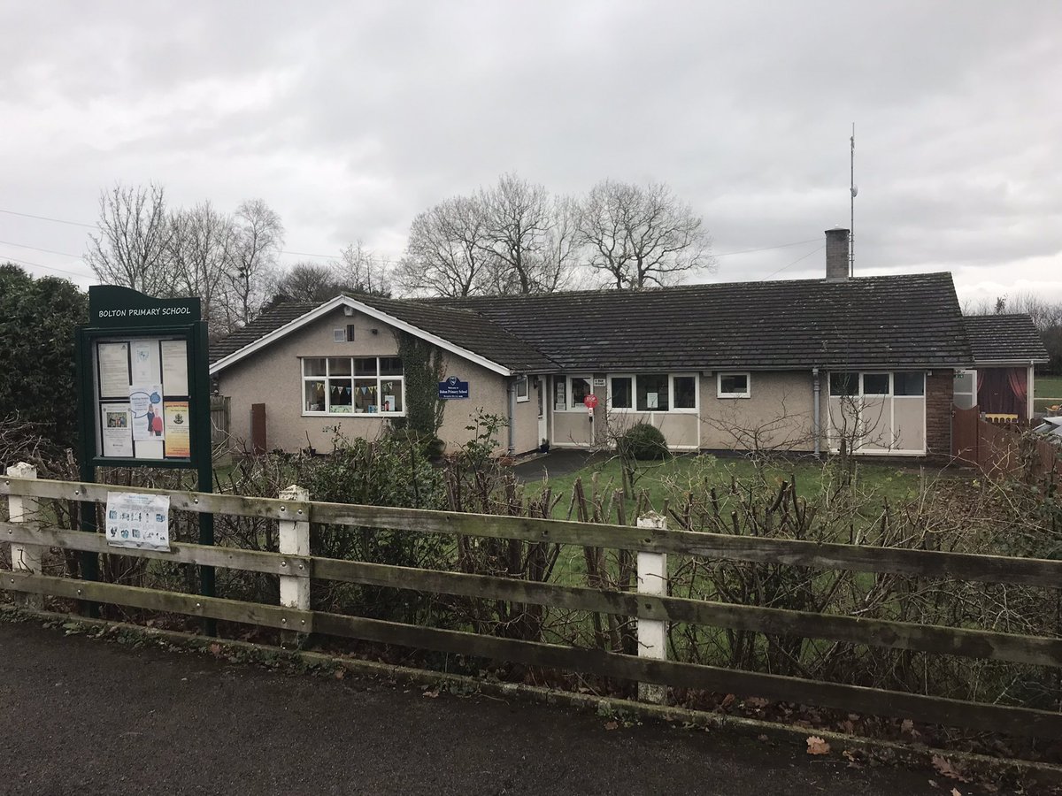 HighlightsRural's tweet image. Fantastic end to our Autumn season #creativeengagement #workshops at #BoltonPrimarySchool #Eden #Cumbria with the wonderful @SpiltmilkDance #dance #RuralTouring Catch their show #DesertIslandFlicks tonight! #Allendale bitly.bz/LtzSa