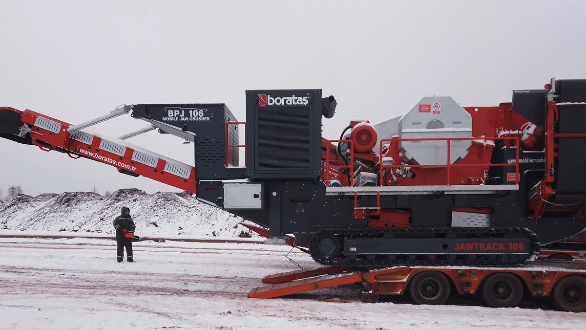 BoratasCompany's tweet image. Boratas Mobile Jaw Crusher Delivery...

BPJ 106 is getting off the truck just by moving the joysticks on the wireless remote control. 

#mobilecrusher #mobilescreening #recycling #recyclingmachine #jawcrusher #quarry #quarrymachinery #turkey #aggregate #mining #miningmachinery