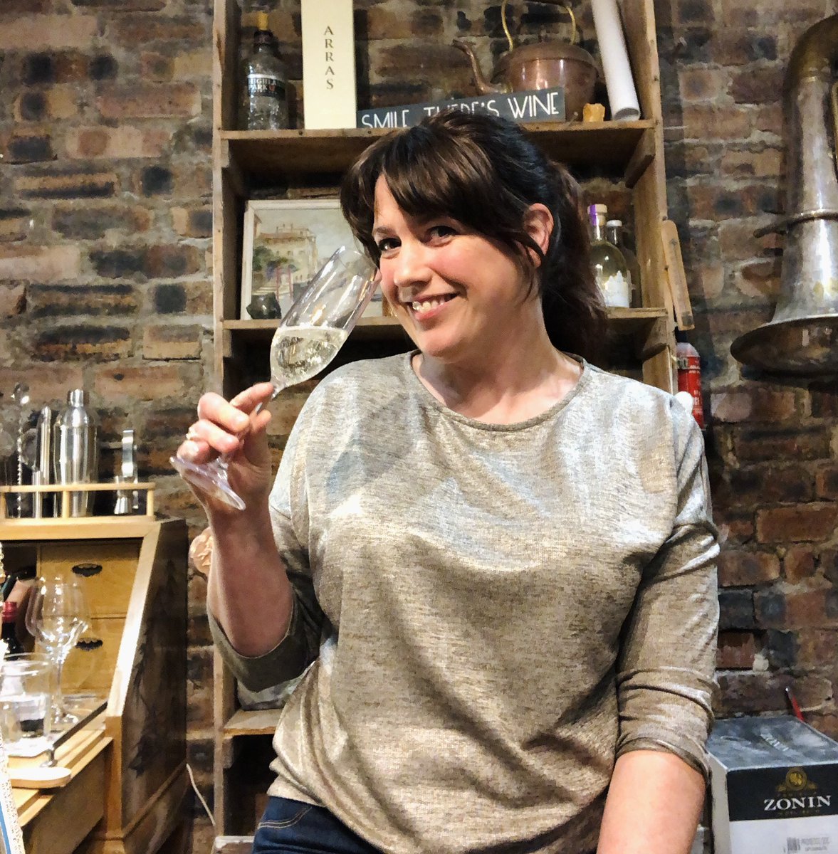 JoanneFrette's tweet photo. UK Wide Virtual Cheese &amp; Wine Parties - connect with your team wherever they are in the UK 🥂 A few dates remaining! https://t.co/81BlpdSz9i https://t.co/B1fCvGjcrr