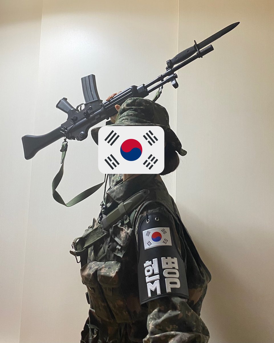 selecthobby's tweet photo. #サバゲーマーさんと繋がりたい
#selecthobby
#愛銃晒すとサバゲーマーがフォローやrtをしてくれるらしい
今回は軍事境界線あたりにいそうな韓国軍の装備紹介をしたいと思います!
写真三枚目と四枚目はユギオIIがモデルです笑
こちらは当店のお勧め商品のリンクです
👇
https://t.co/S8nqgo6EGH https://t.co/iIY8zaCgKO