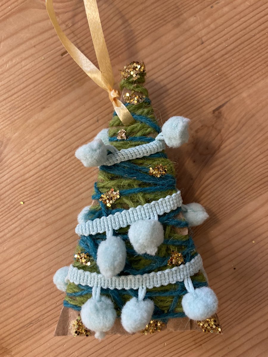 MsTyre2's tweet photo. Creative clubs beautiful Christmas trees for the Christmas trees!🎄🎄🎄🎄🎄🎄🎄
Great job everyone! @CoedGlas @MissMcGrath4 @CoedGlasXC @CoedGlas2025 @coedglaspta https://t.co/zo40vJoRCo